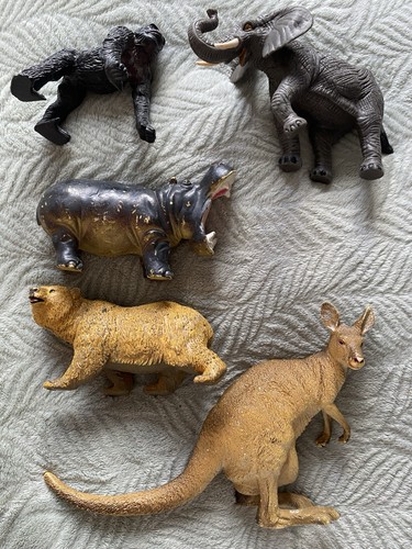 Large plastic zoo - large,
