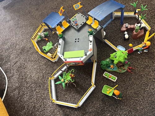Playmobil zoo enclosure - playmobil,