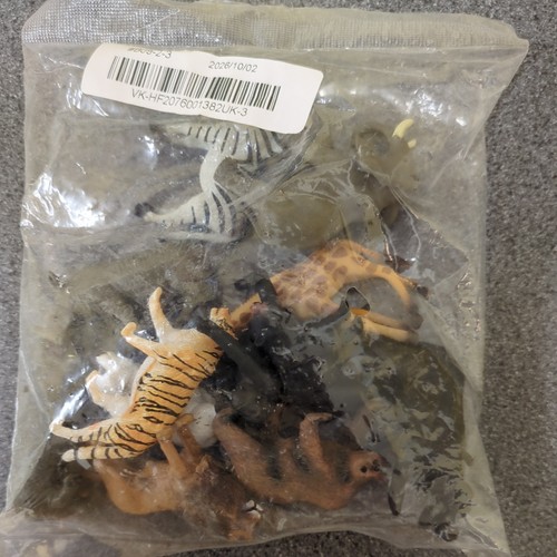 12x animal model plastic - animal,